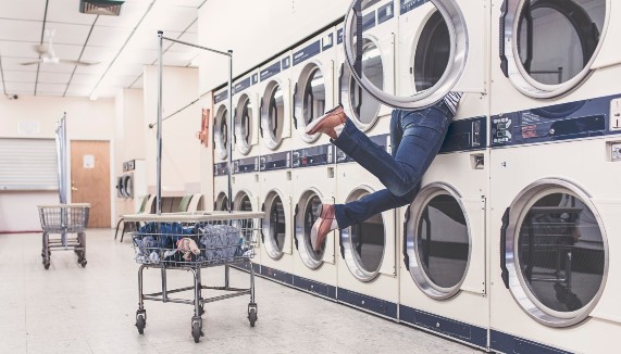 20 Simple Ways to Save Electricity in 2025